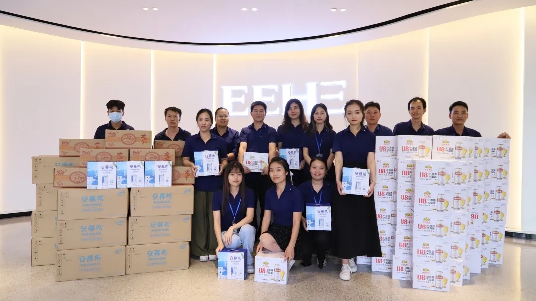 叮咚！您有一份億合門(mén)窗國(guó)慶中秋福利禮包正在派送中....
